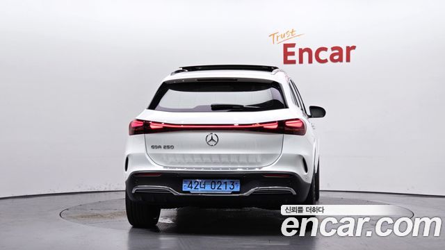 Mercedes-Benz EQA H243 EQA250 AMG Line - фото 3