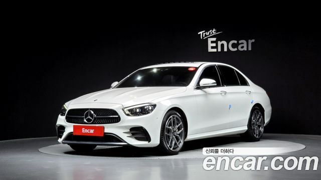 Mercedes-Benz E-Class W213 E220d 4MATIC AMG Line - фото 0