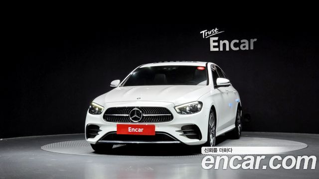Mercedes-Benz E-Class W213 E220d 4MATIC AMG Line - фото 2