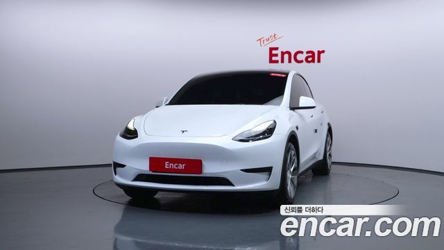 Tesla Model Y RWD - фото 1