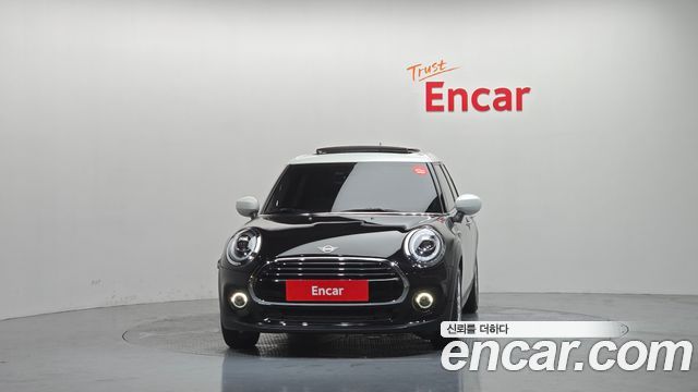 Mini Cooper 5Door HIGH 3rd - фото 2