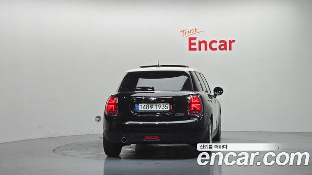 Mini Cooper 5Door HIGH 3rd - фото 3