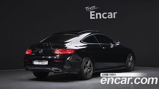 Mercedes-Benz C-Class W205 C200 Coupe - фото 1