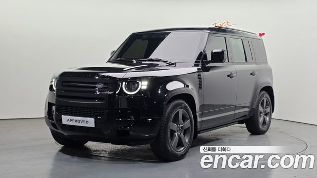 Land Rover Defender L663 110 D300 X-Dynamic HSE - фото 0