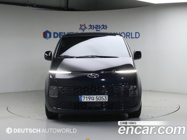 Hyundai Staria 4WD Tourer 11-Seater Modern - фото 2