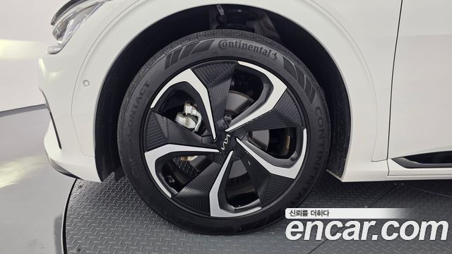 Kia EV6 Long Range 4WD GT Line - фото 3