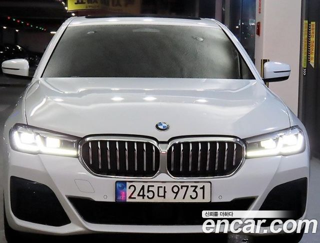 BMW 5-Series G30 523d M Sport - фото 1