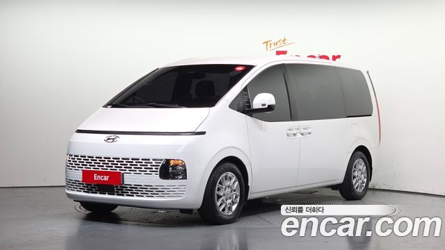 Hyundai Staria 4WD Tourer 11-Seater Modern - фото 0