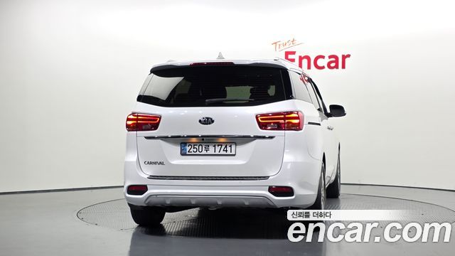 Kia Carnival Новый 9-Seater Prstige - фото 3