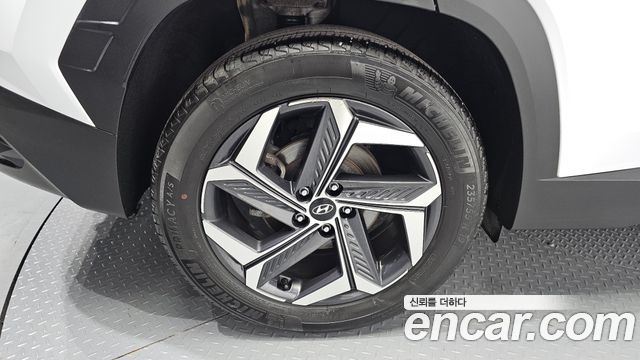 Hyundai Tucson NX4 Gasoline 1.6 Turbo 2WD Inspiration - фото 4