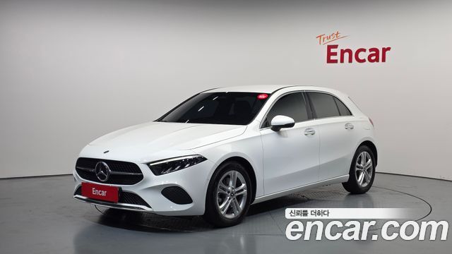Mercedes-Benz A-Class W177 A220 Hatchback - фото 0