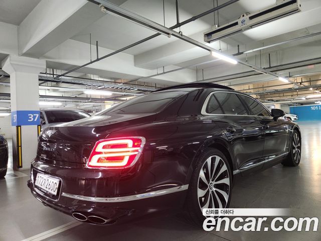 Bentley Flying Spur 3-го поколения 4.0 Azure - фото 1