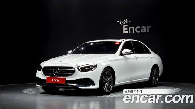 Mercedes-Benz E-Class W213 E250 Avantgarde - фото 0