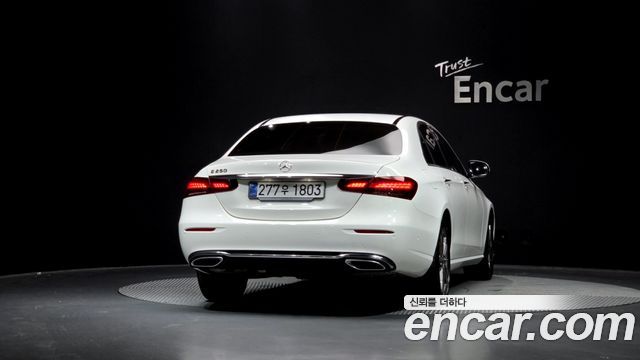 Mercedes-Benz E-Class W213 E250 Avantgarde - фото 3