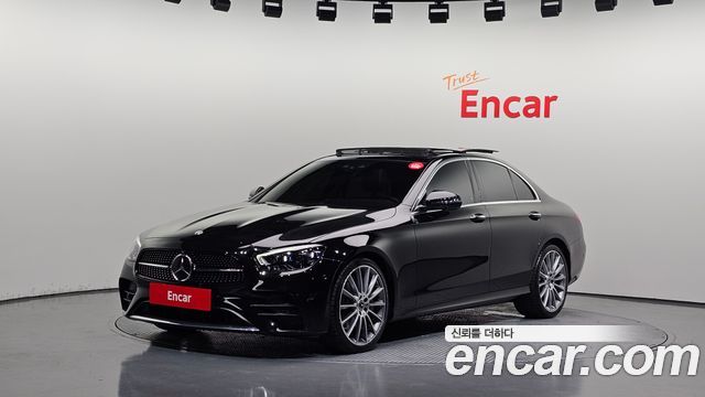 Mercedes-Benz E-Class W213 E350 4MATIC AMG Line - фото 0