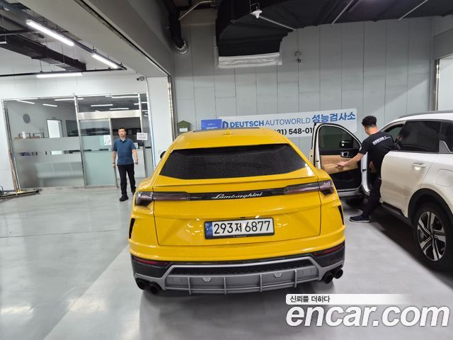 Lamborghini Urus 4.0 V8 - фото 1
