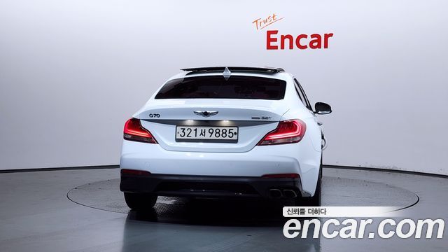Genesis G70 2.0T AWD Supreme - фото 3