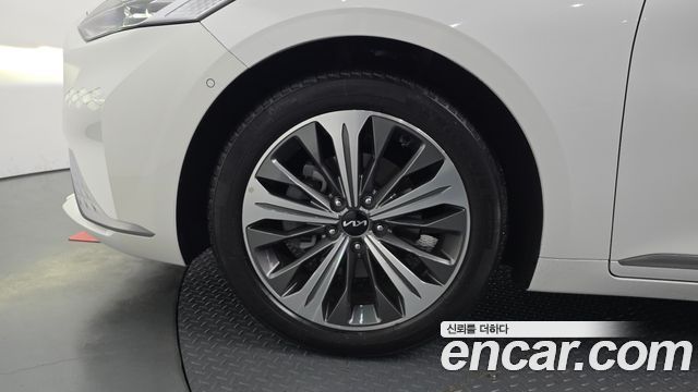 Kia K8 гибрид Signature Special - фото 3