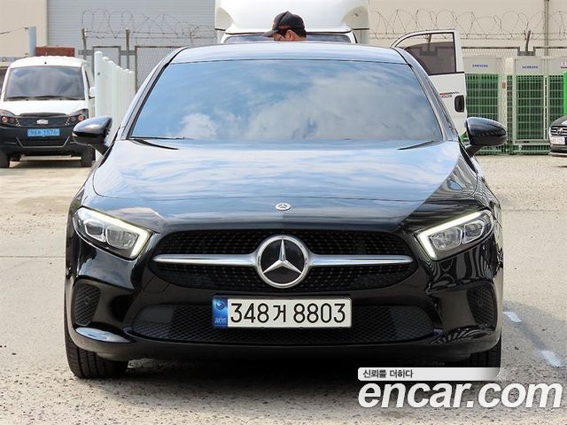 Mercedes-Benz A-Class W177 A220 Sedan - фото 0