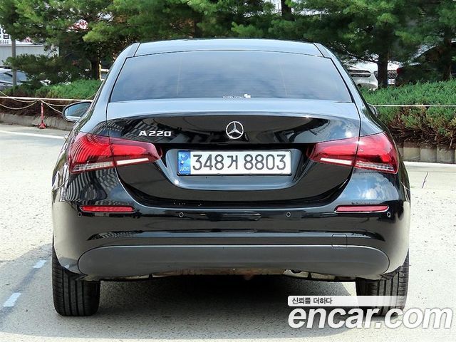 Mercedes-Benz A-Class W177 A220 Sedan - фото 3