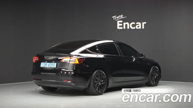 Tesla Model 3 Long Range AWD - фото 0