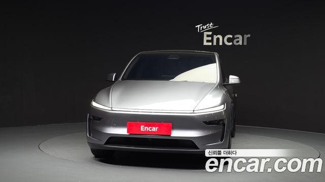 Tesla Model Y RWD - фото 2