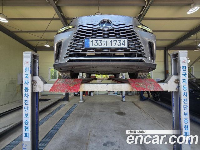 Lexus RX 5-го поколения Luxury - фото 0