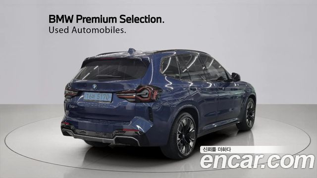 BMW iX3 M Sports - фото 3