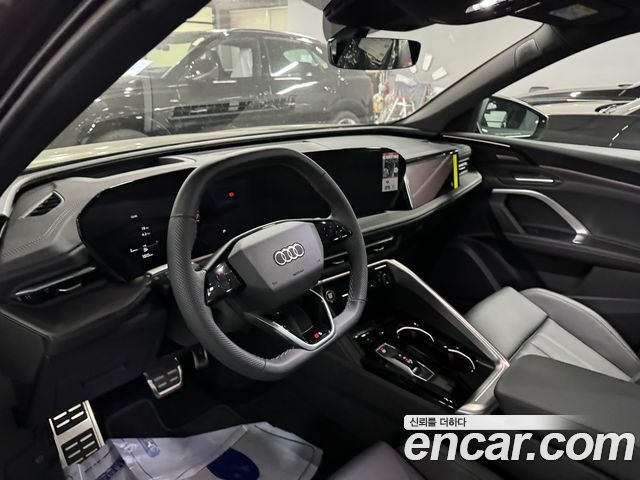 Audi Q5 40 TDI Quattro S Line Black Edition - фото 3