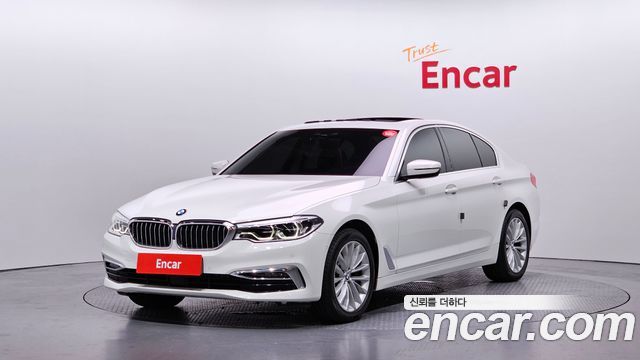 BMW 5-Series G30 530i xDrive Luxury Plus - фото 0