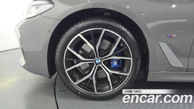 BMW 5-Series G30 530i M Sport Package - фото 3