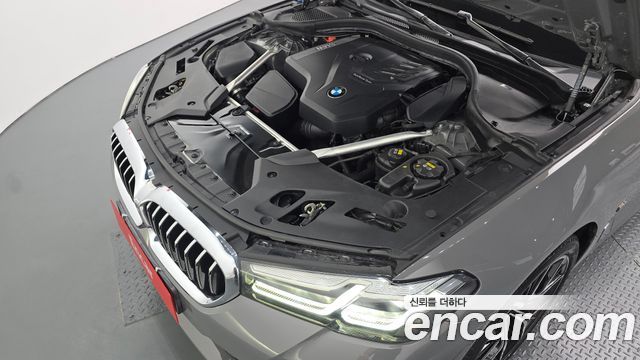 BMW 5-Series G30 530i M Sport Package - фото 4