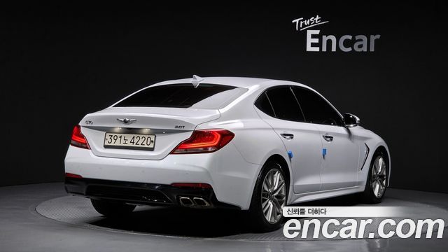 Genesis G70 2.0T Advanced - фото 1