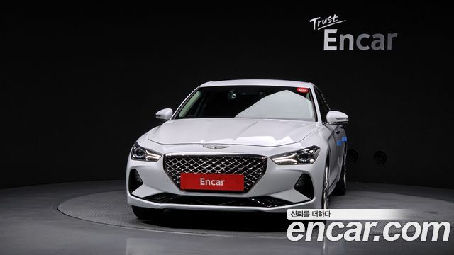 Genesis G70 2.0T Advanced - фото 2
