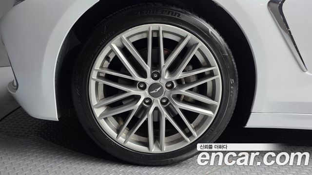 Genesis G70 2.0T Advanced - фото 4