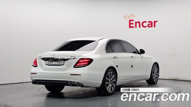Mercedes-Benz E-Class W213 E300 4MATIC Avnatgarde - фото 1