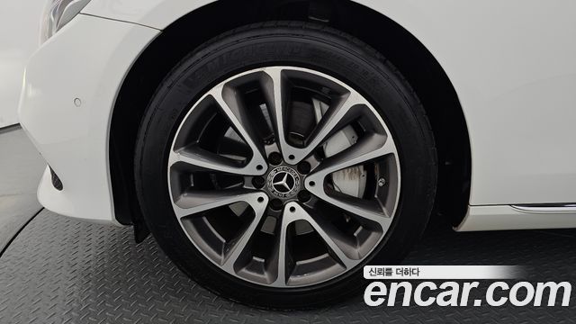 Mercedes-Benz E-Class W213 E300 4MATIC Avnatgarde - фото 4