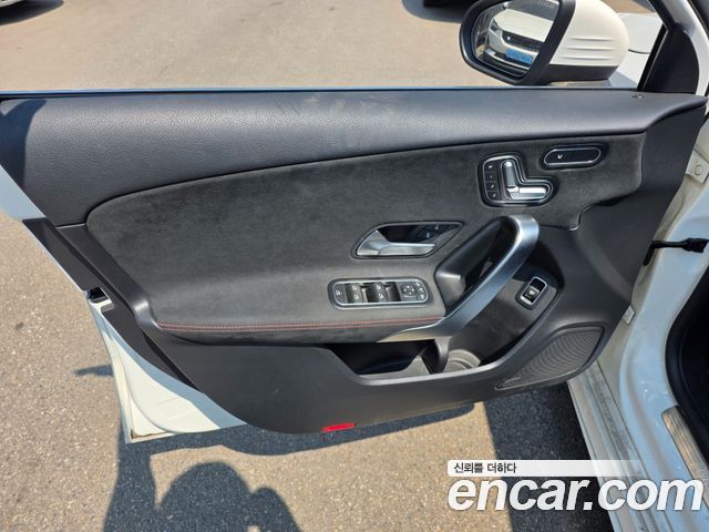 Mercedes-Benz A-Class W177 A220 Sedan - фото 3