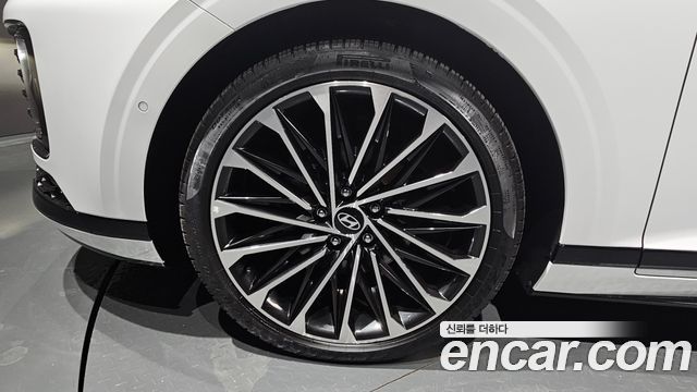 Hyundai Grandeur GN7, гибрид Calligraphy - фото 3