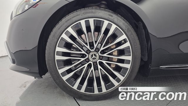 Mercedes-Benz S-Class W223 S580L 4MATIC - фото 4
