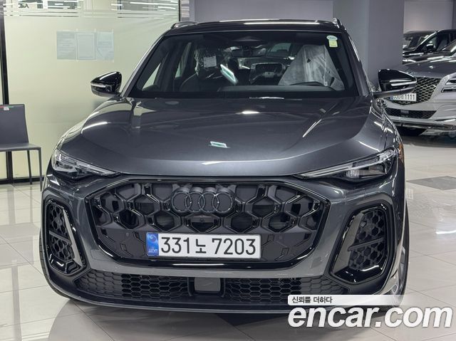 Audi Q5 40 TDI Quattro S Line Black Edition - фото 0
