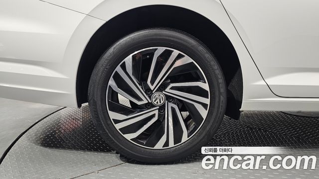 Volkswagen Jetta 7-го поколения 1.4 TSI Prestige - фото 4