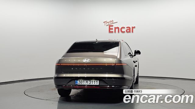 Hyundai Grandeur GN7, гибрид Calligraphy - фото 2