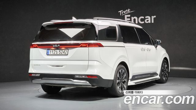 Kia Carnival 4-го поколения 7-Seater Signature - фото 1