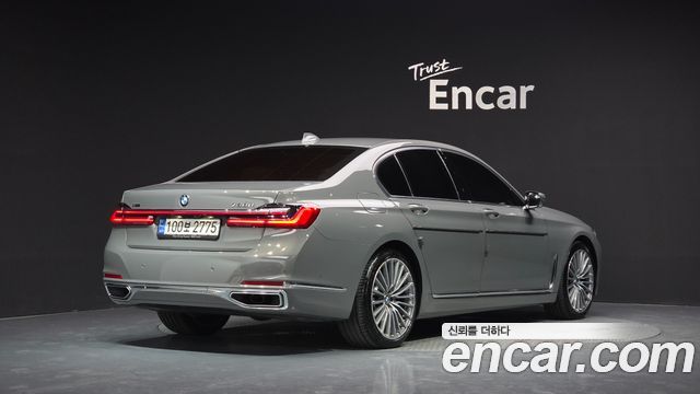 BMW 7-Series G11 730d xDrive Design Pure Excellence - фото 1
