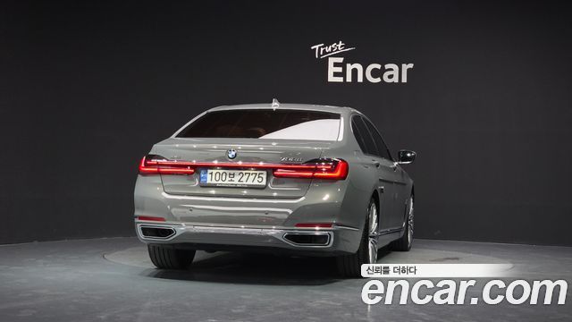 BMW 7-Series G11 730d xDrive Design Pure Excellence - фото 3