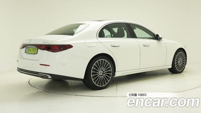 Mercedes-Benz E-Class W214 E450 4MATIC Exclusive - фото 1