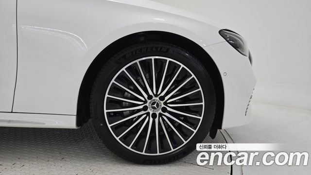 Mercedes-Benz E-Class W214 E450 4MATIC Exclusive - фото 4