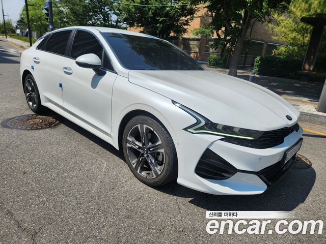 Kia K5 3-го поколения 2.0 Signature - фото 1