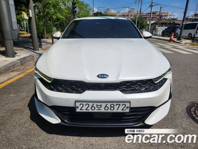 Kia K5 3-го поколения 2.0 Signature - фото 2